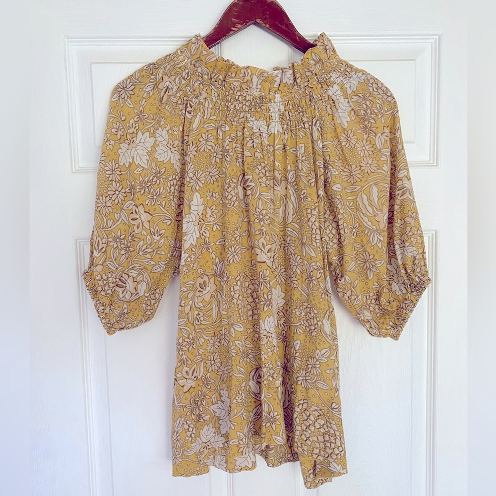 Sundry top